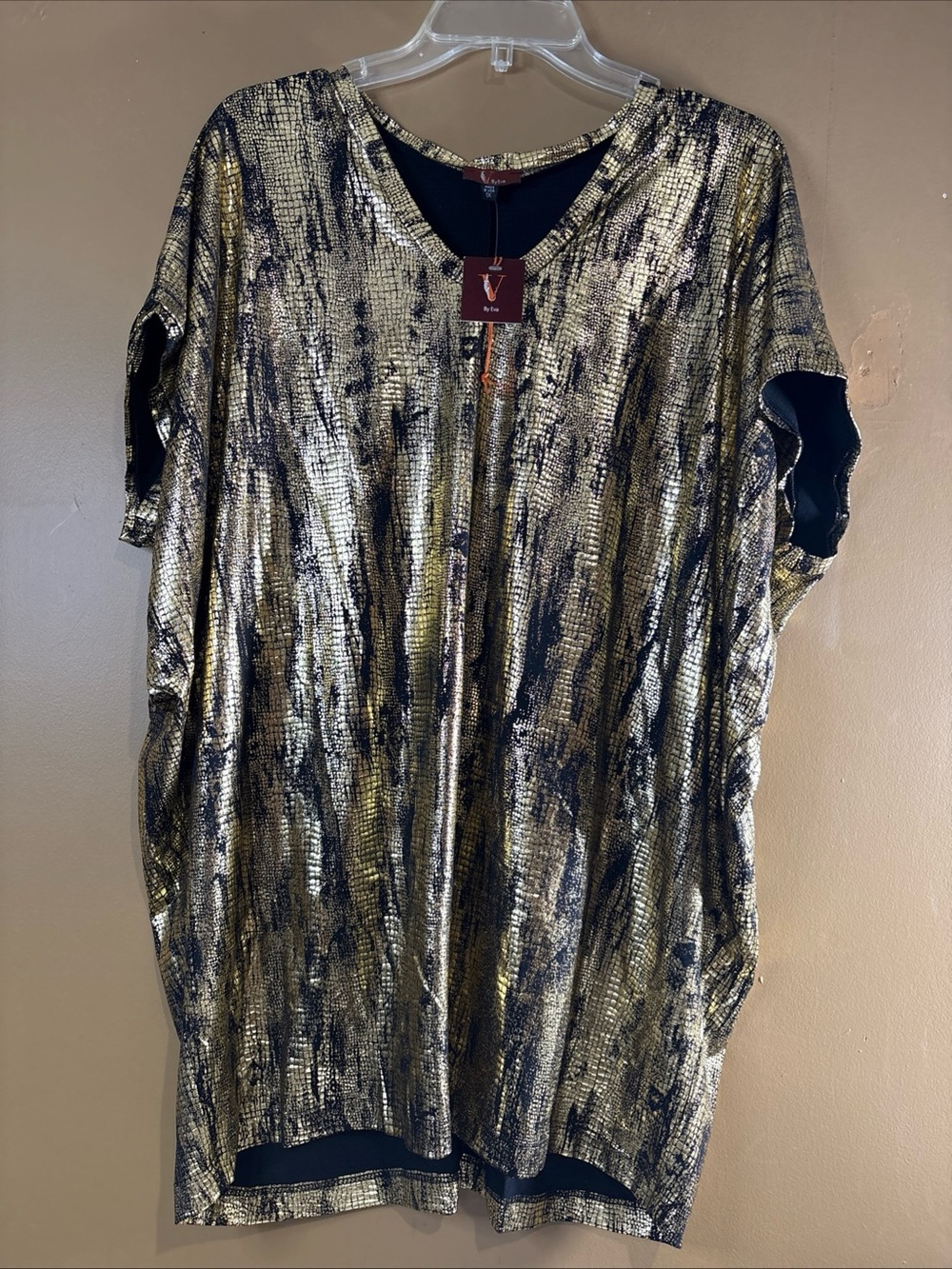 HC1030 Eva Short Sleeve V-Neck Blouse Gold And Black New With Tag Style Z9936